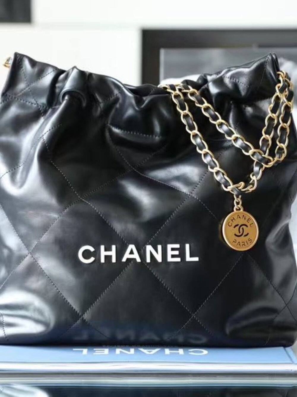 Classic CHANEL Bag: A Stylish and Versatile Choice for Elegance